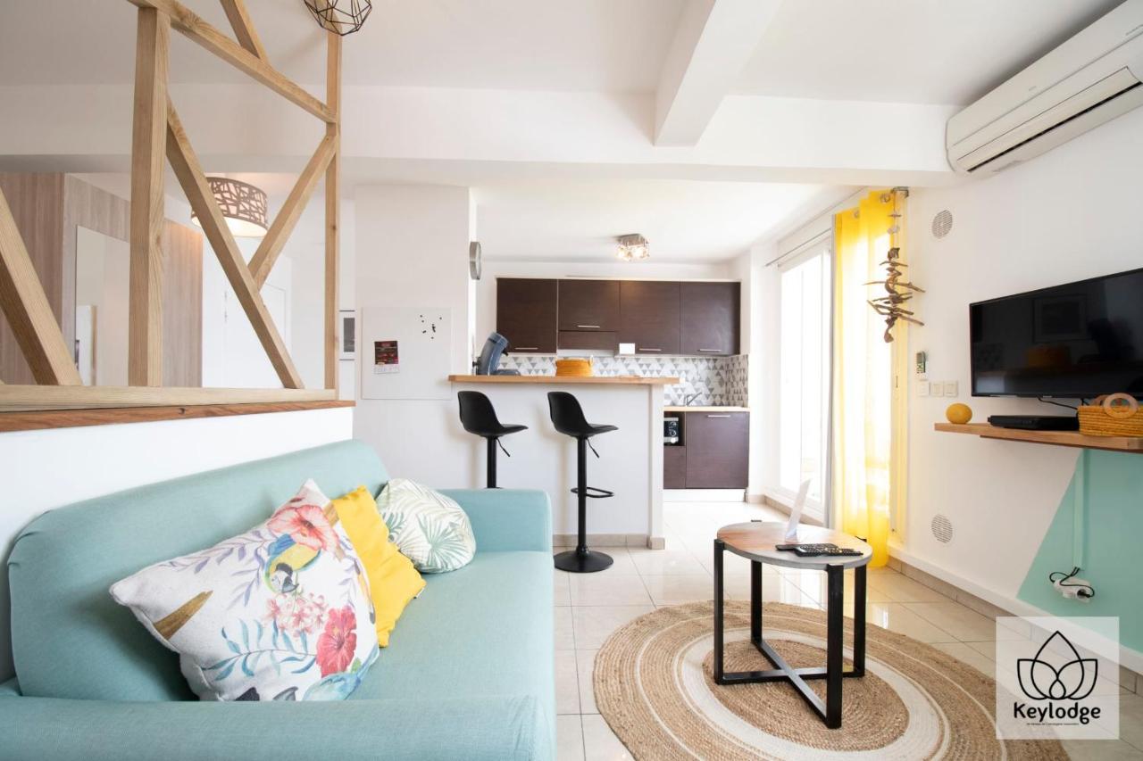 Le Vetiver 3 Etoiles - 30M2 - Renove Avec Vue Mer - 10' De L'Aeroport Sainte-Clotilde Dış mekan fotoğraf